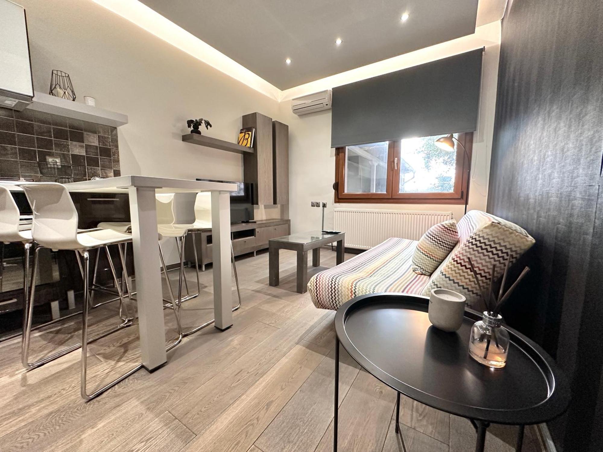 Apartment 15 *